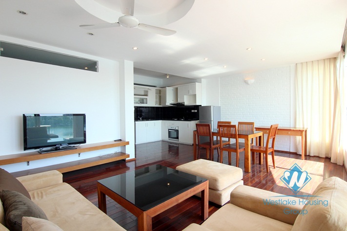 Lake view apartment available for rent in Quang An street, Tay Ho, Hanoi 